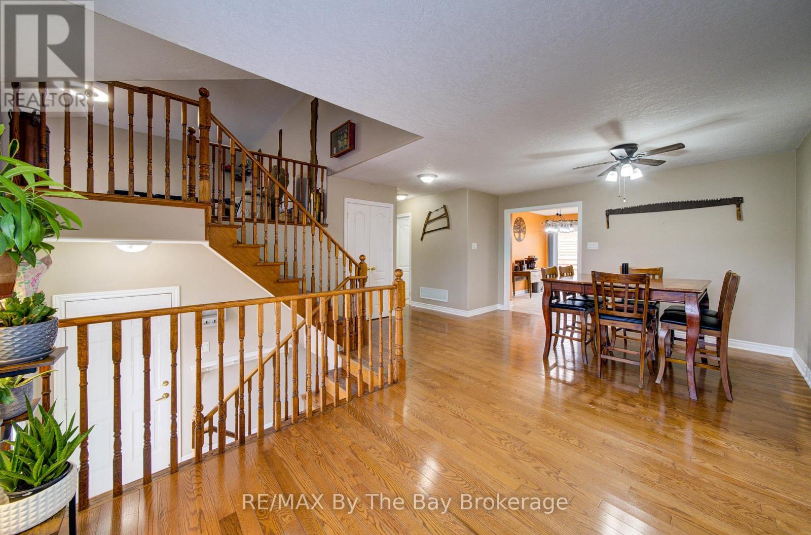 229 Atkinson Street, Clearview, Ontario  L0M 1S0 - Photo 5 - S13220868