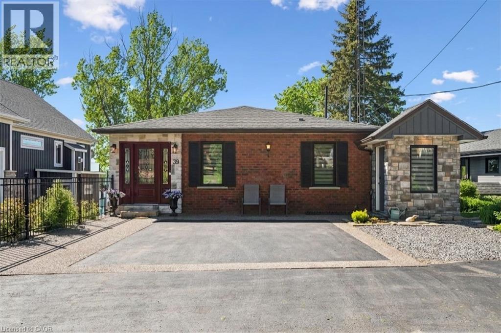 39 Holly Trail, Puslinch, Ontario  N3C 2V4 - Photo 2 - 40834790