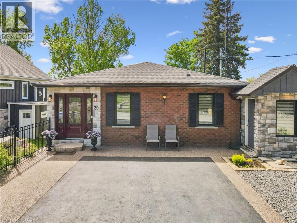 39 Holly Trail, Puslinch, Ontario  N3C 2V4 - Photo 3 - 40834790