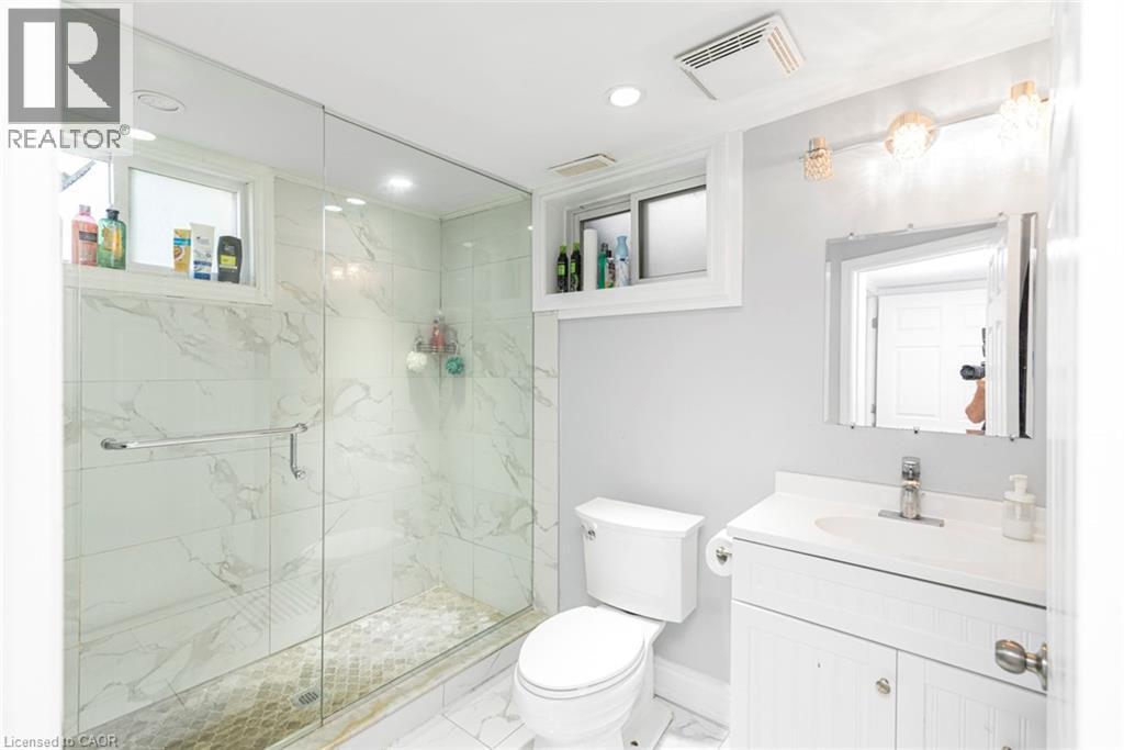 33 Alderney Avenue, Hamilton, Ontario  L9A 2A6 - Photo 31 - 40835247