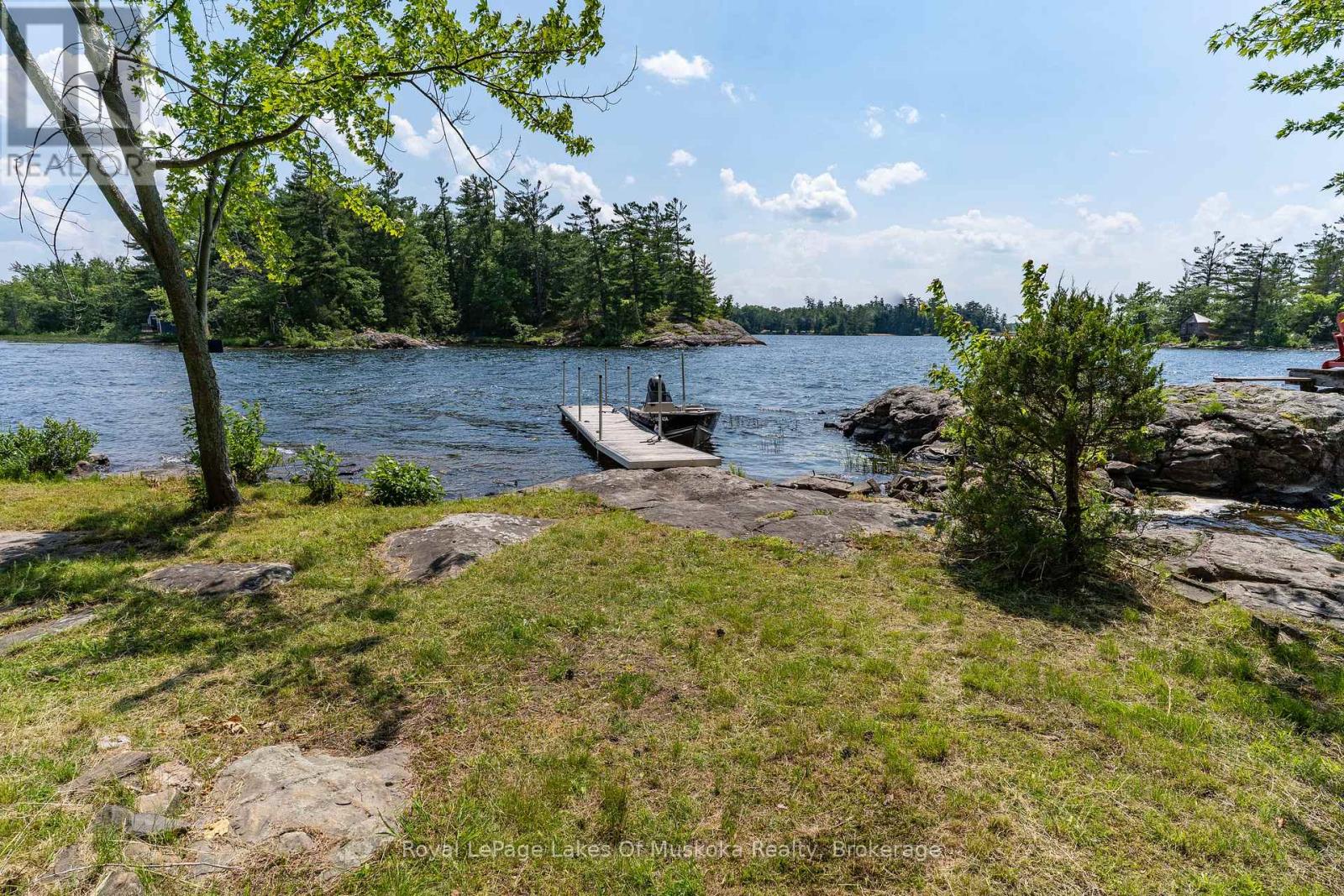 1 Island 2sl Island, Gravenhurst, Ontario  P1P 1R1 - Photo 24 - X13221062