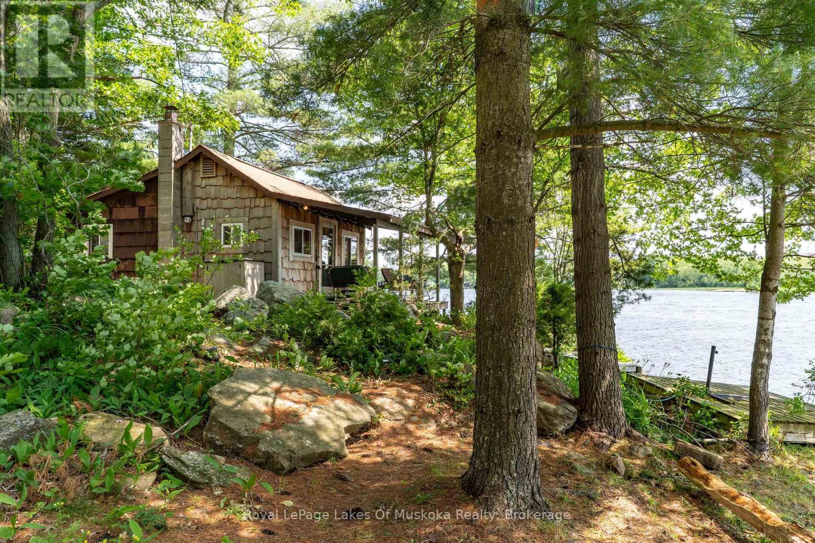 1 Island 2sl Island, Gravenhurst, Ontario  P1P 1R1 - Photo 5 - X13221062