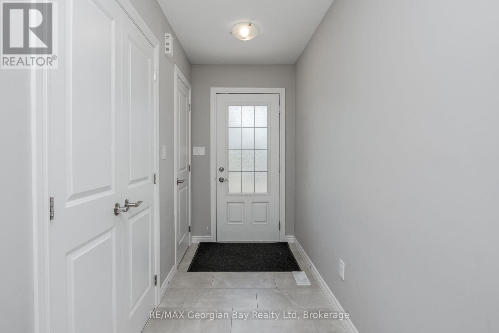 956 Cook Drive, Midland, Ontario  L4R 0E4 - Photo 2 - S13221306