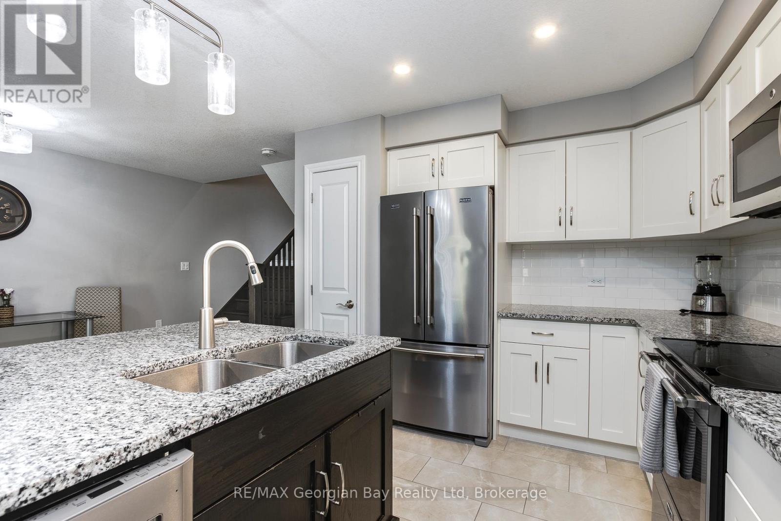 956 Cook Drive, Midland, Ontario  L4R 0E4 - Photo 6 - S13221306