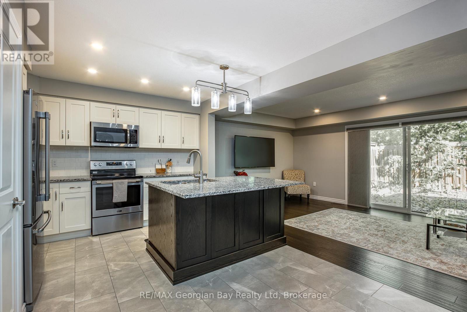 956 Cook Drive, Midland, Ontario  L4R 0E4 - Photo 7 - S13221306