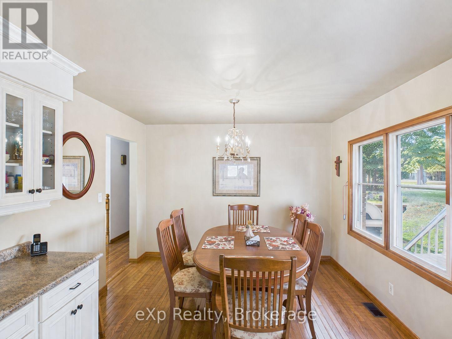 303 Mary Street, Brockton, Ontario  N0G 2V0 - Photo 11 - X13221304