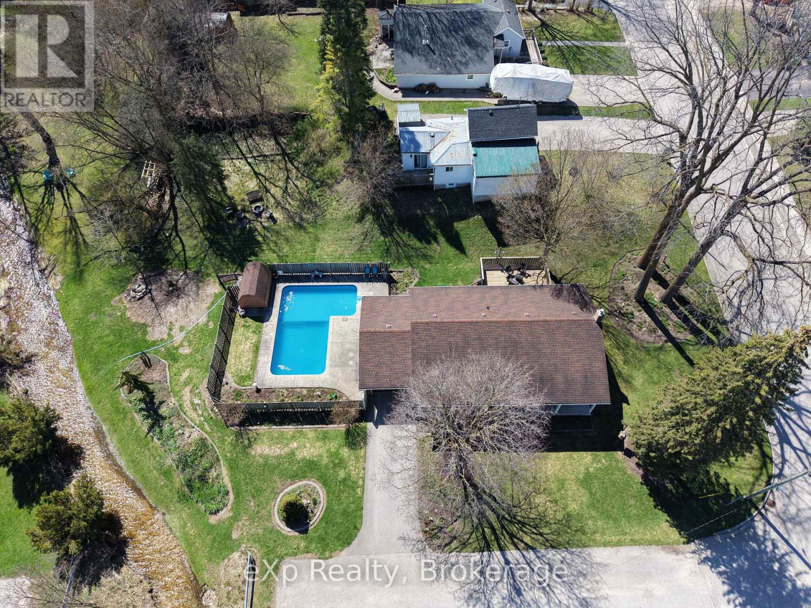303 Mary Street, Brockton, Ontario  N0G 2V0 - Photo 2 - X13221304