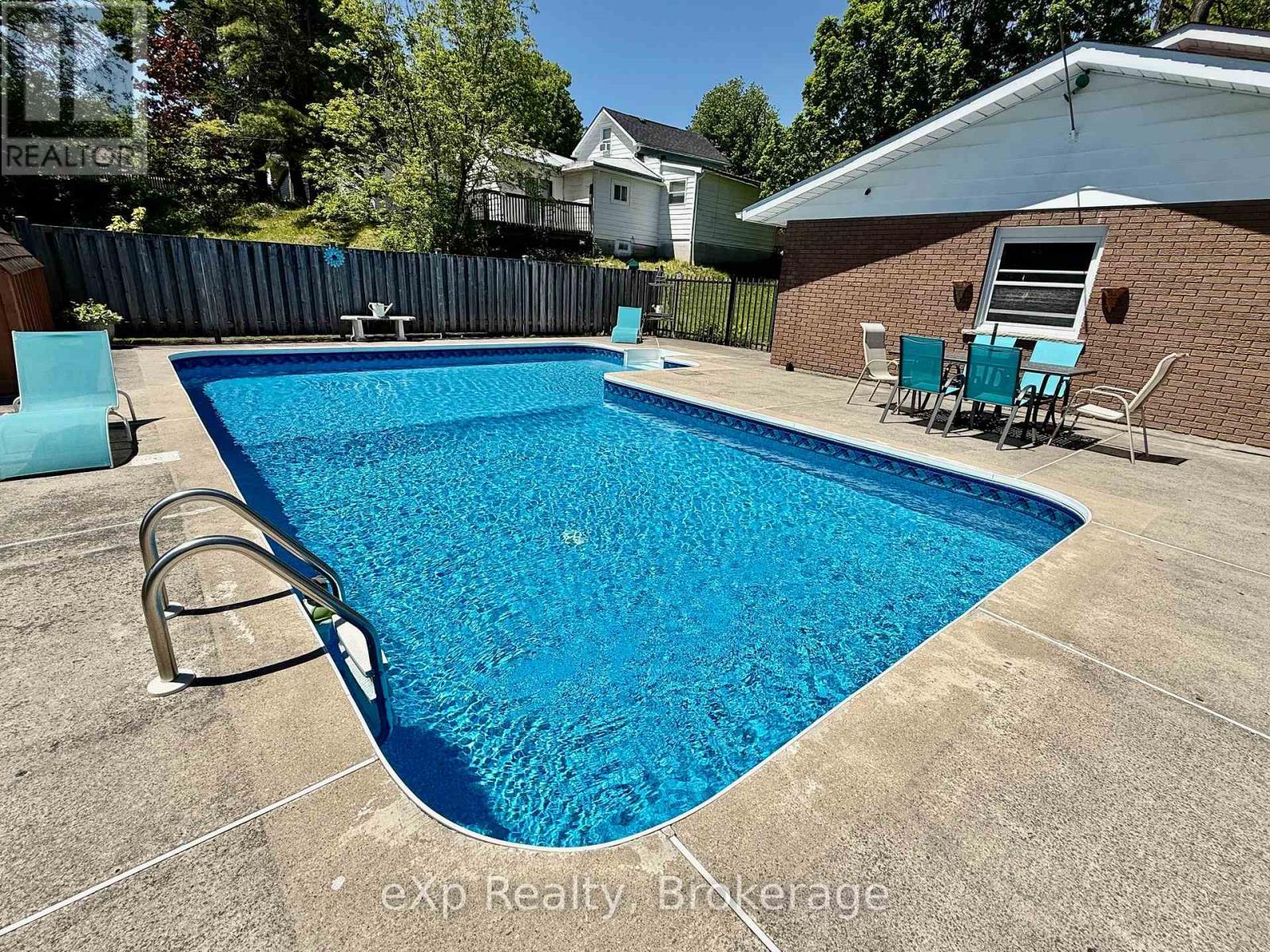 303 Mary Street, Brockton, Ontario  N0G 2V0 - Photo 31 - X13221304