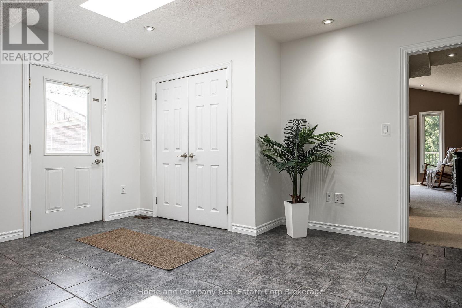 50 Dufferin Street, Stratford, Ontario  N5A 2G5 - Photo 12 - X13221524