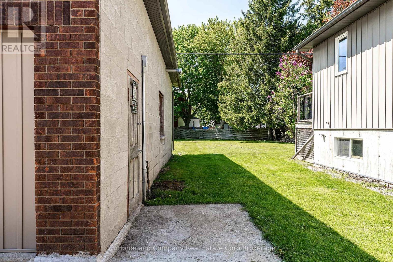 50 Dufferin Street, Stratford, Ontario  N5A 2G5 - Photo 39 - X13221524