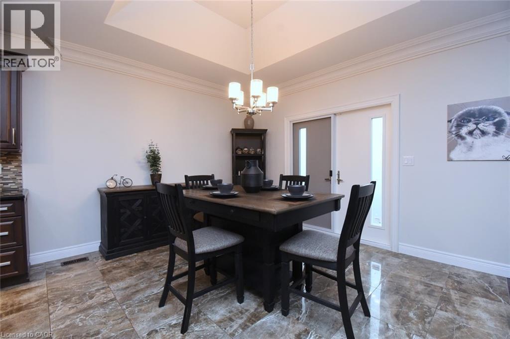 708 Winston Road, Grimsby, Ontario  L3M 4E8 - Photo 12 - 40835235