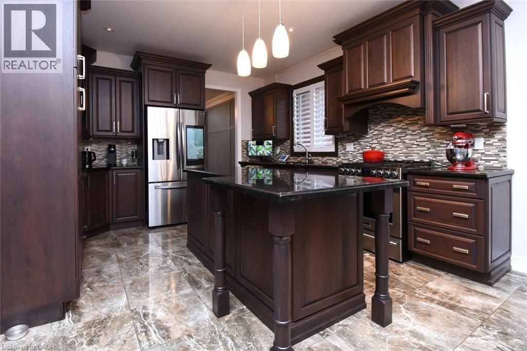 708 Winston Road, Grimsby, Ontario  L3M 4E8 - Photo 13 - 40835235