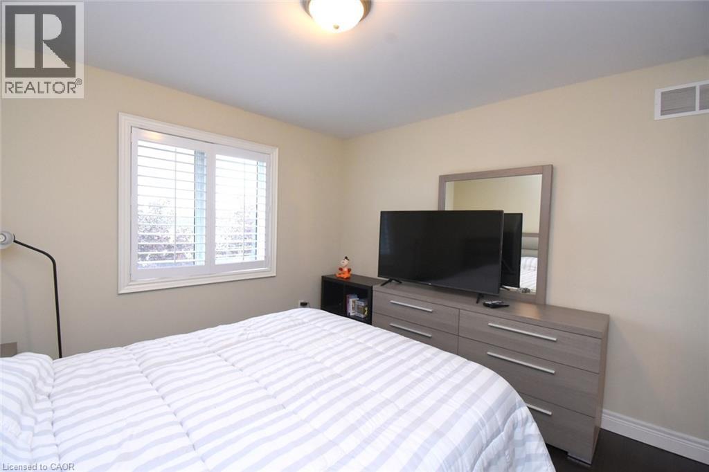 708 Winston Road, Grimsby, Ontario  L3M 4E8 - Photo 23 - 40835235