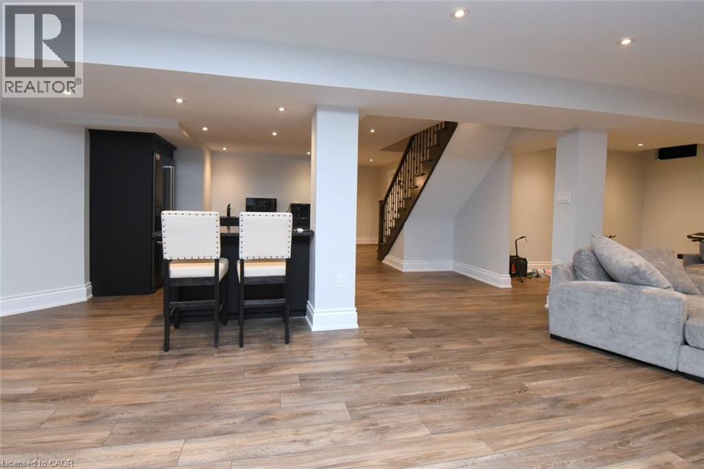 708 Winston Road, Grimsby, Ontario  L3M 4E8 - Photo 28 - 40835235