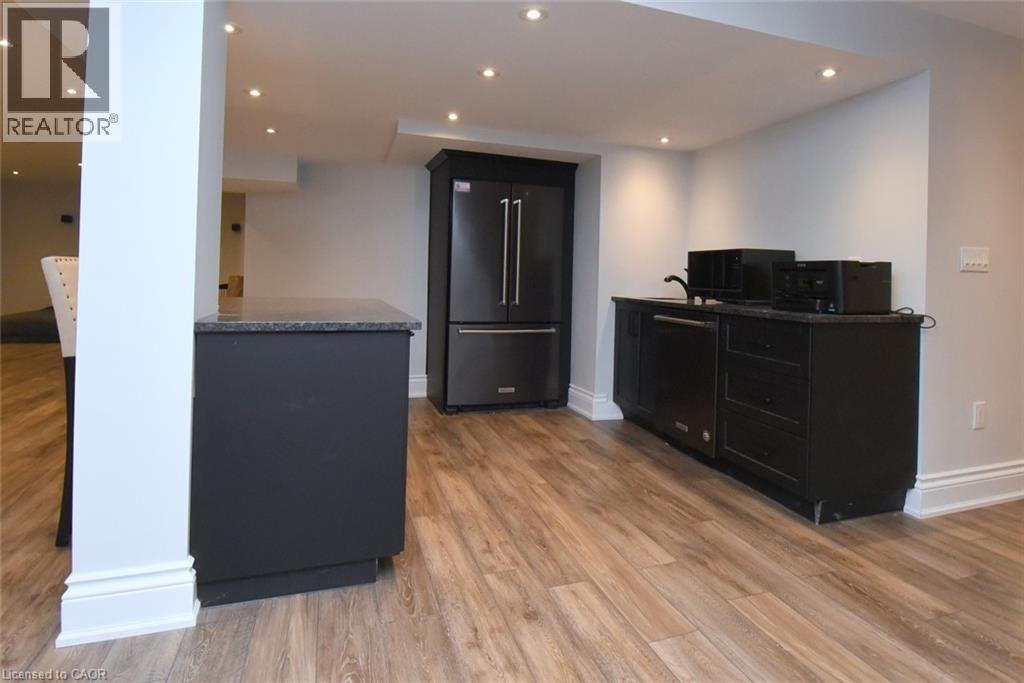 708 Winston Road, Grimsby, Ontario  L3M 4E8 - Photo 30 - 40835235