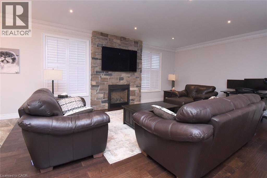 708 Winston Road, Grimsby, Ontario  L3M 4E8 - Photo 7 - 40835235