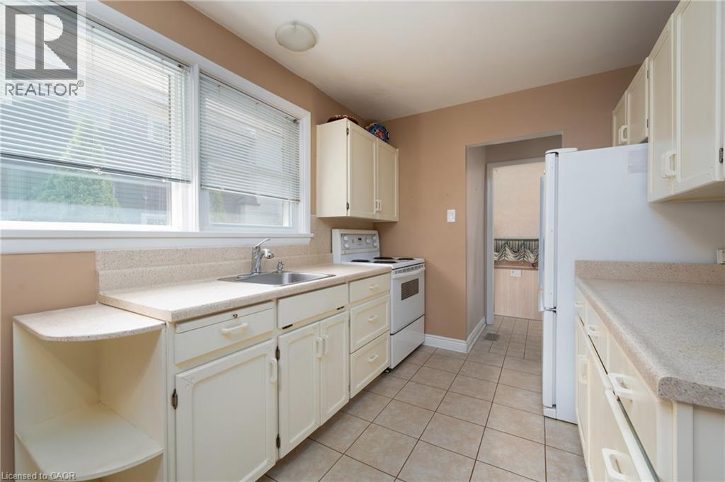 1304 Avon Crescent, Oakville, Ontario  L6J 2T7 - Photo 13 - 40835285