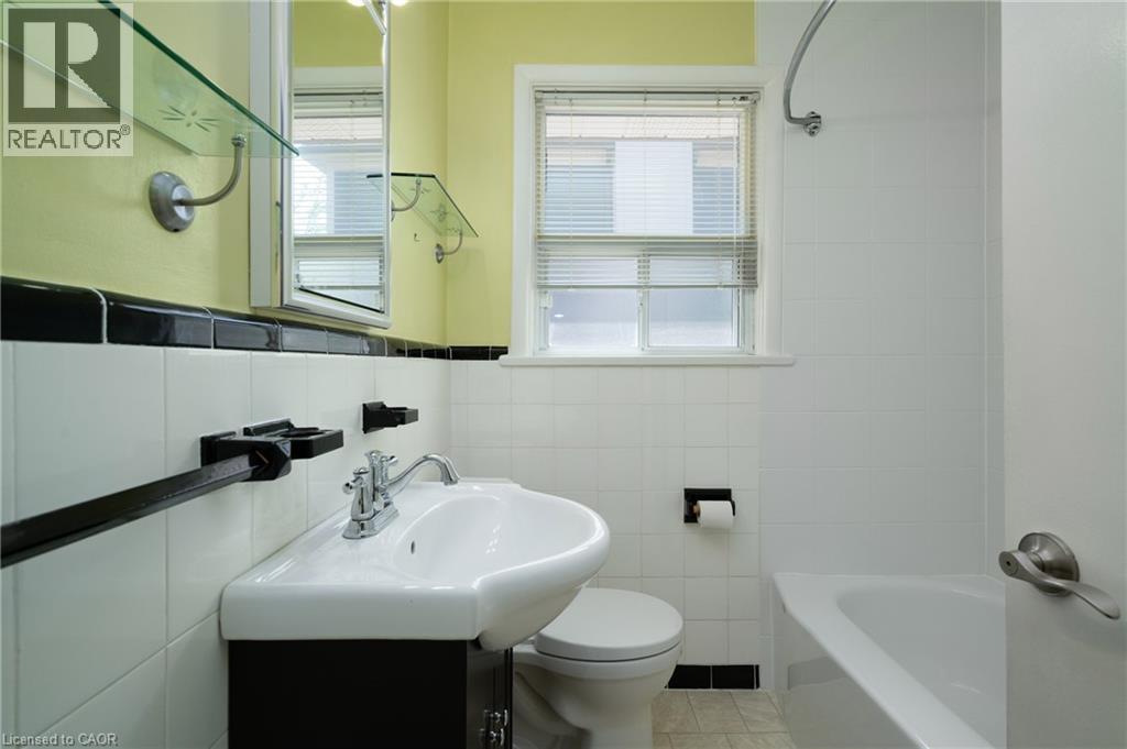 1304 Avon Crescent, Oakville, Ontario  L6J 2T7 - Photo 16 - 40835285