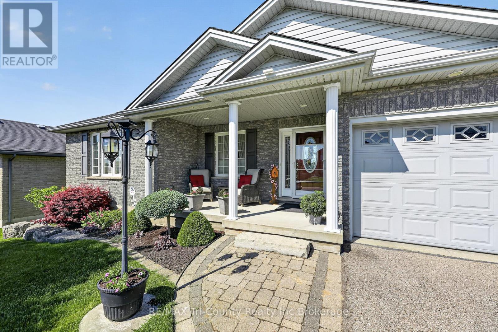 31 Morning Glory Drive, Tillsonburg, Ontario  N4G 5S9 - Photo 2 - X13221914
