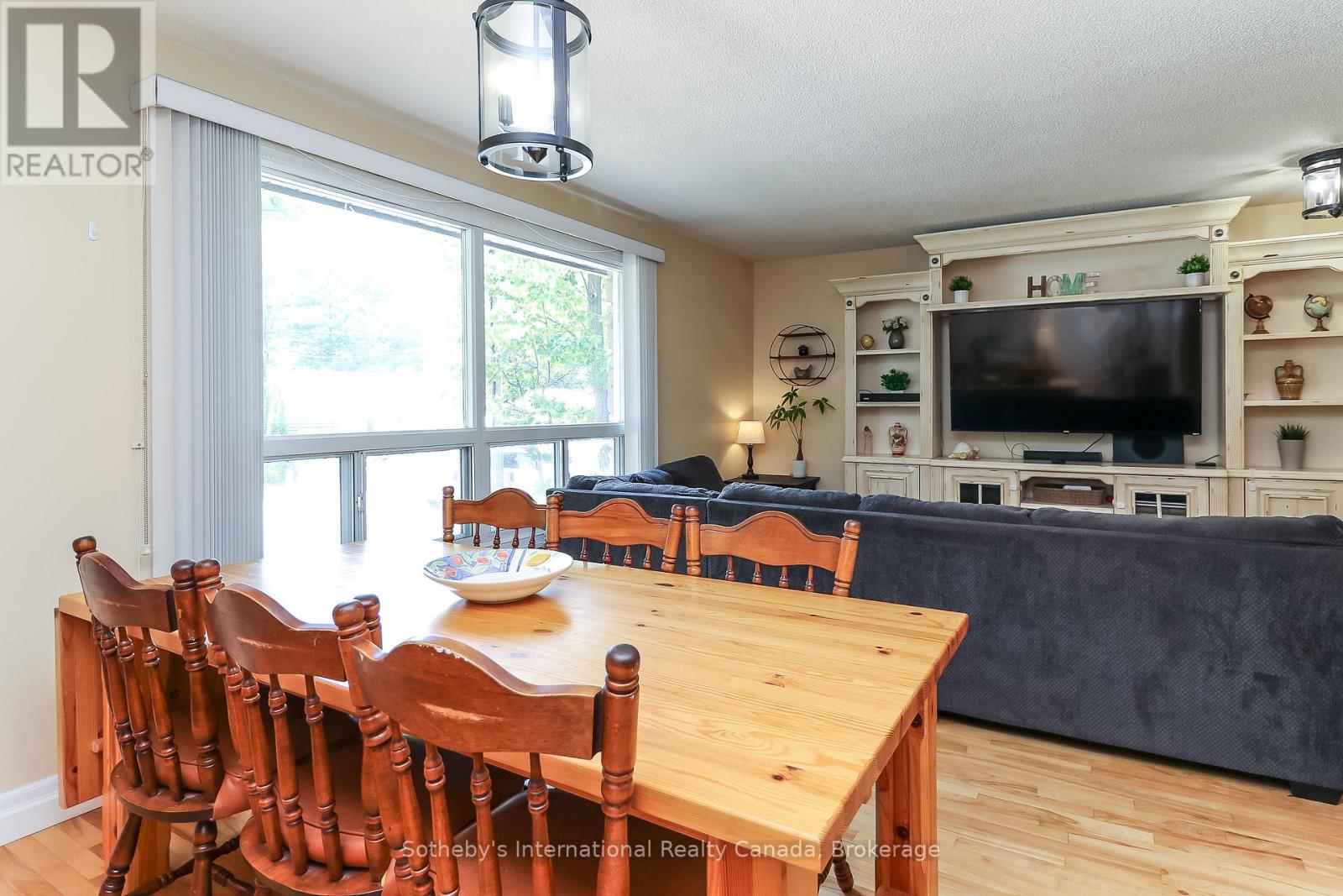 33 Parkwood Drive, Wasaga Beach, Ontario  L9Z 2T2 - Photo 12 - S13221840