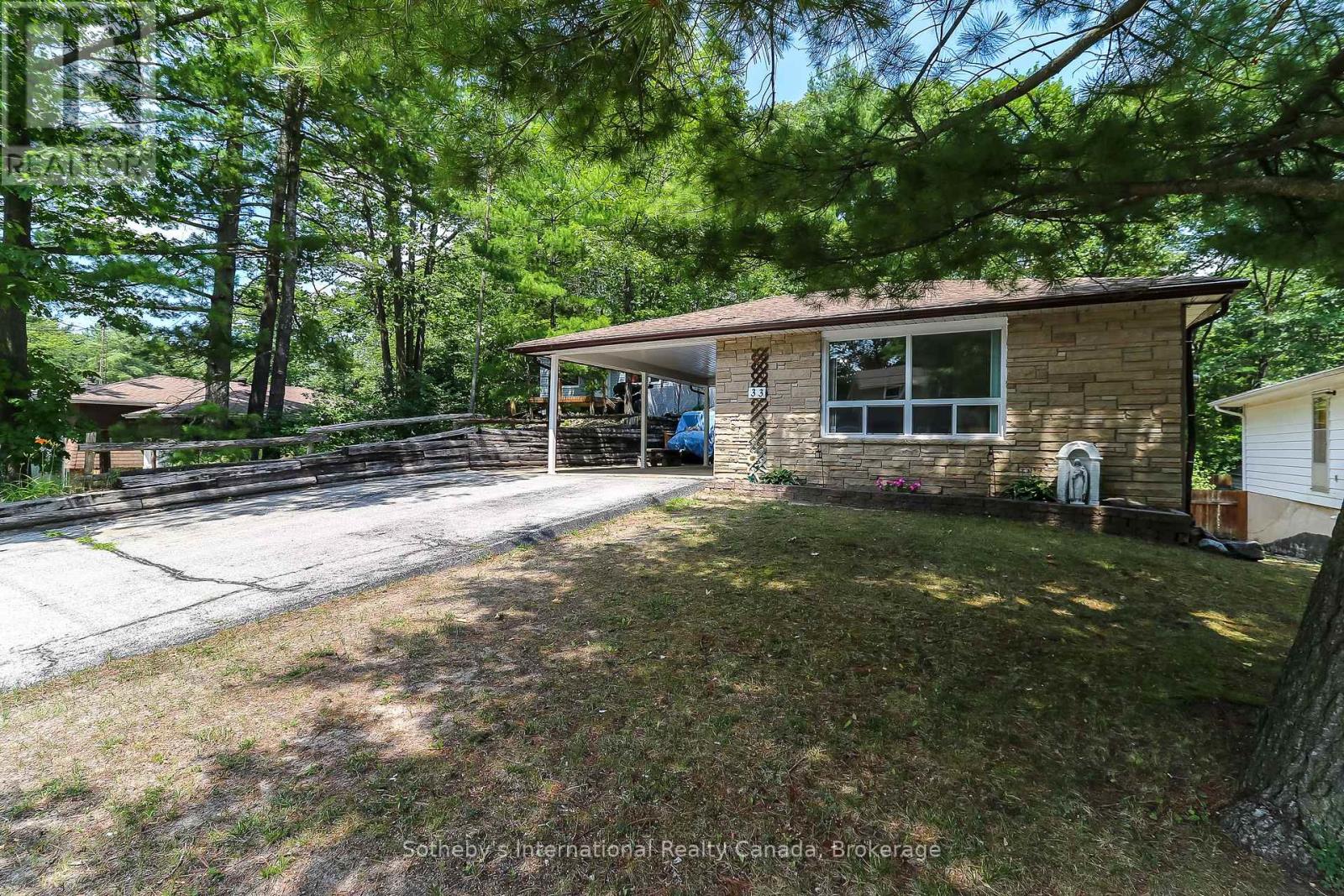 33 Parkwood Drive, Wasaga Beach, Ontario  L9Z 2T2 - Photo 2 - S13221840