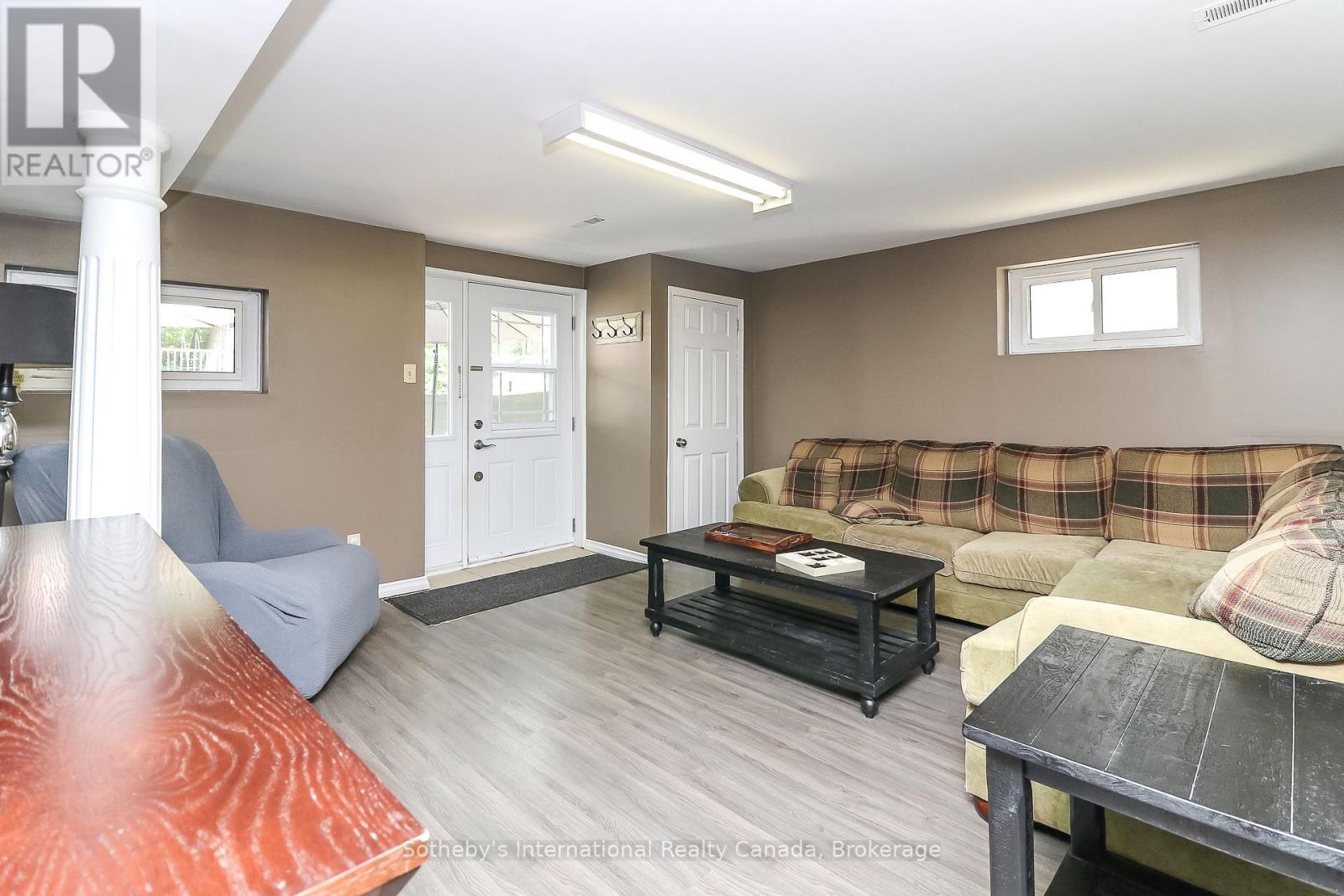 33 Parkwood Drive, Wasaga Beach, Ontario  L9Z 2T2 - Photo 25 - S13221840