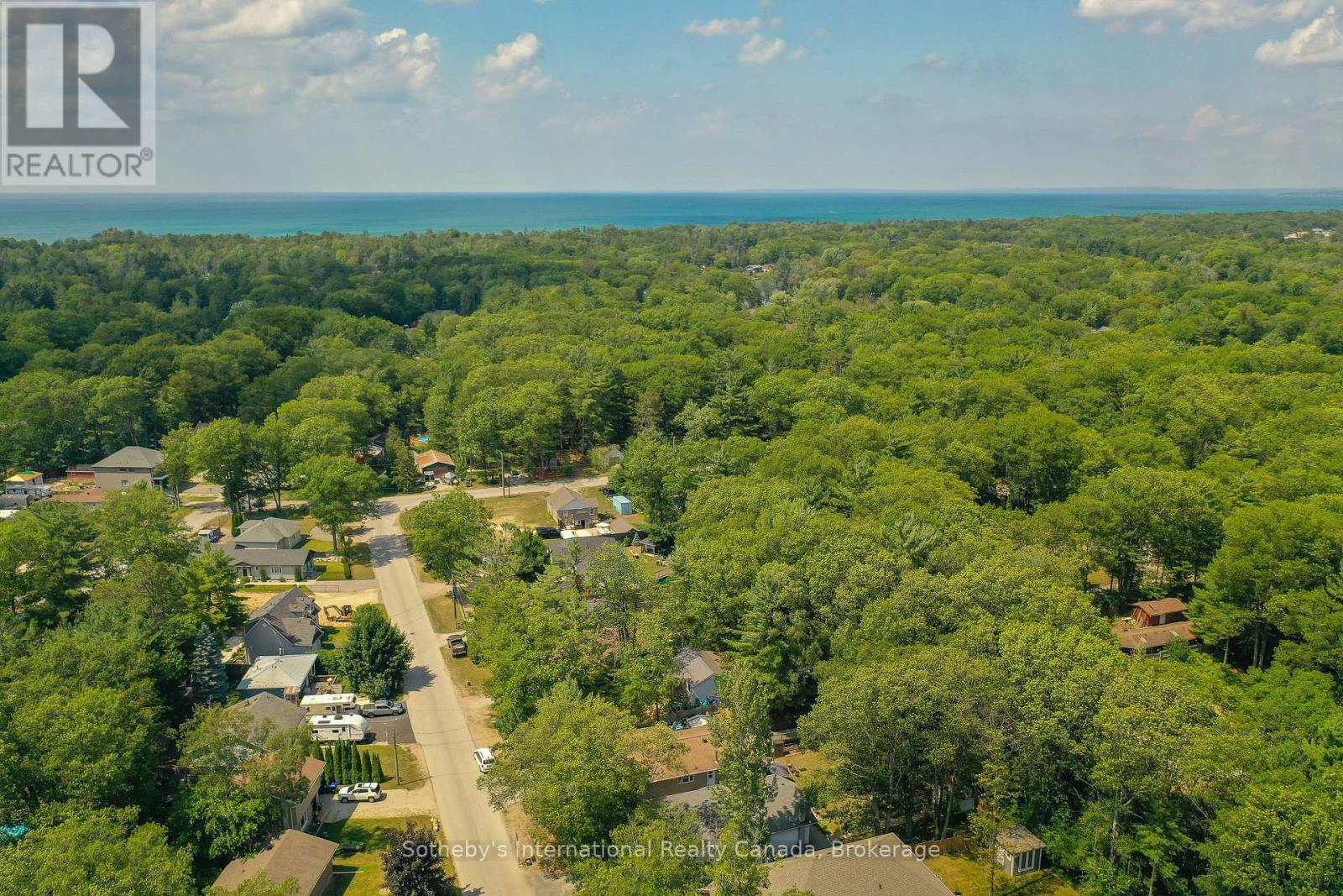 33 Parkwood Drive, Wasaga Beach, Ontario  L9Z 2T2 - Photo 42 - S13221840