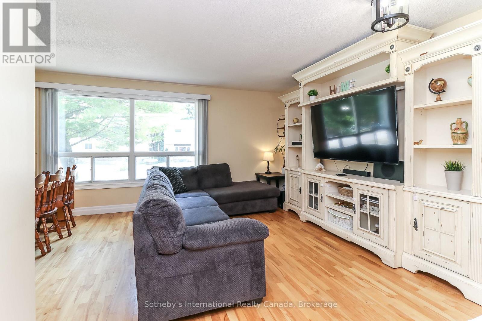 33 Parkwood Drive, Wasaga Beach, Ontario  L9Z 2T2 - Photo 9 - S13221840