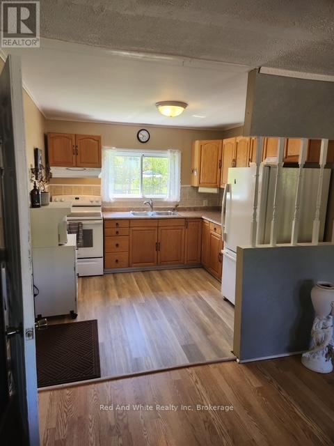 56 Horseshoe Lane, Armour, Ontario  P0A 1L0 - Photo 3 - X13221932