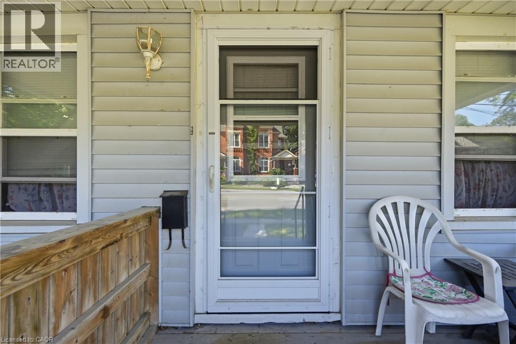 56 Welland Avenue, St. Catharines, Ontario  L2R 2M5 - Photo 2 - 40835369