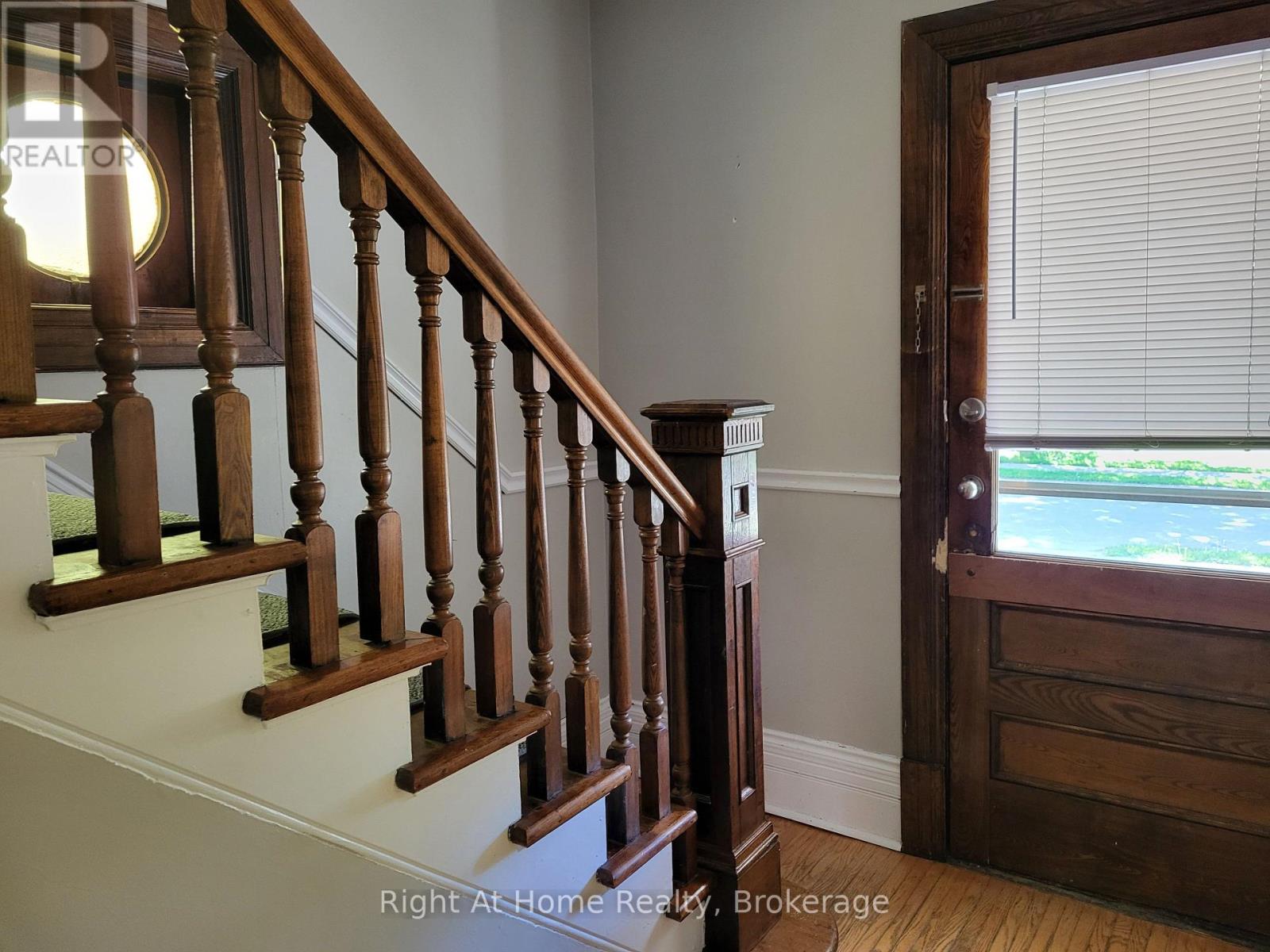 12 Mercer Street, Stratford, Ontario  N5A 6J4 - Photo 4 - X13222428