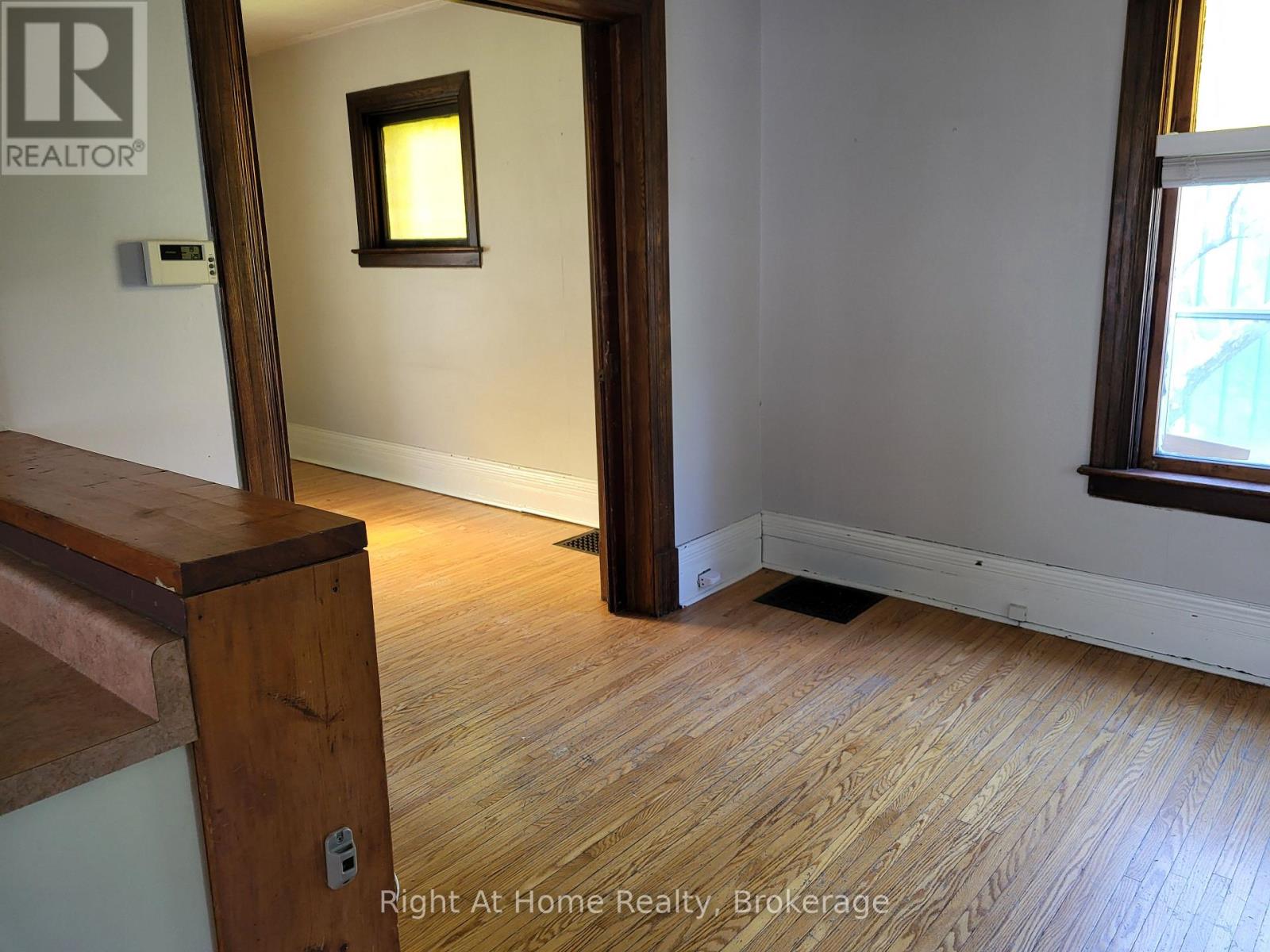 12 Mercer Street, Stratford, Ontario  N5A 6J4 - Photo 8 - X13222428