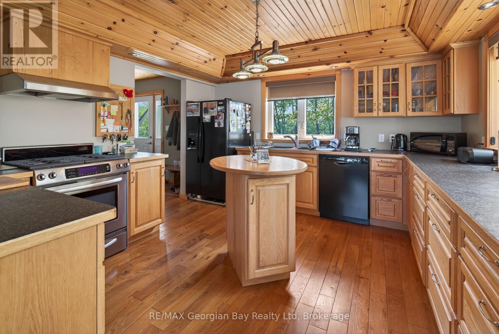 185 Picnic Island Road, Georgian Bay, Ontario  L0K 1S0 - Photo 12 - X13222438