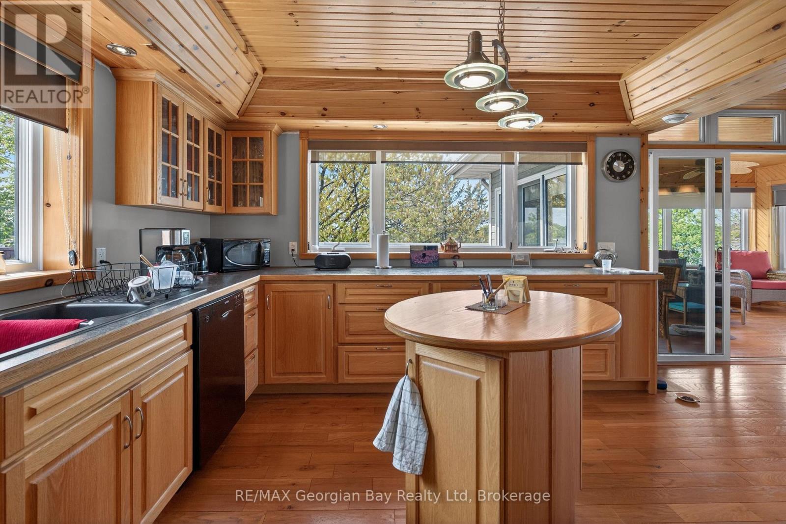 185 Picnic Island Road, Georgian Bay, Ontario  L0K 1S0 - Photo 14 - X13222438