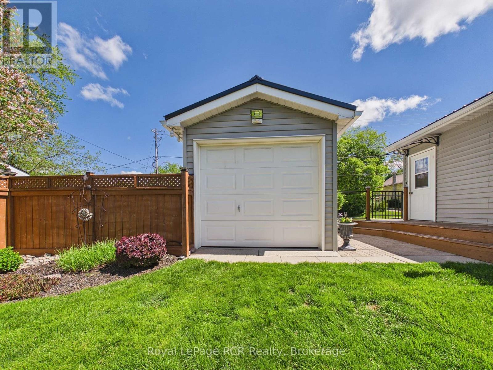 232 William Street, North Huron, Ontario  N0G 2W0 - Photo 32 - X13222742