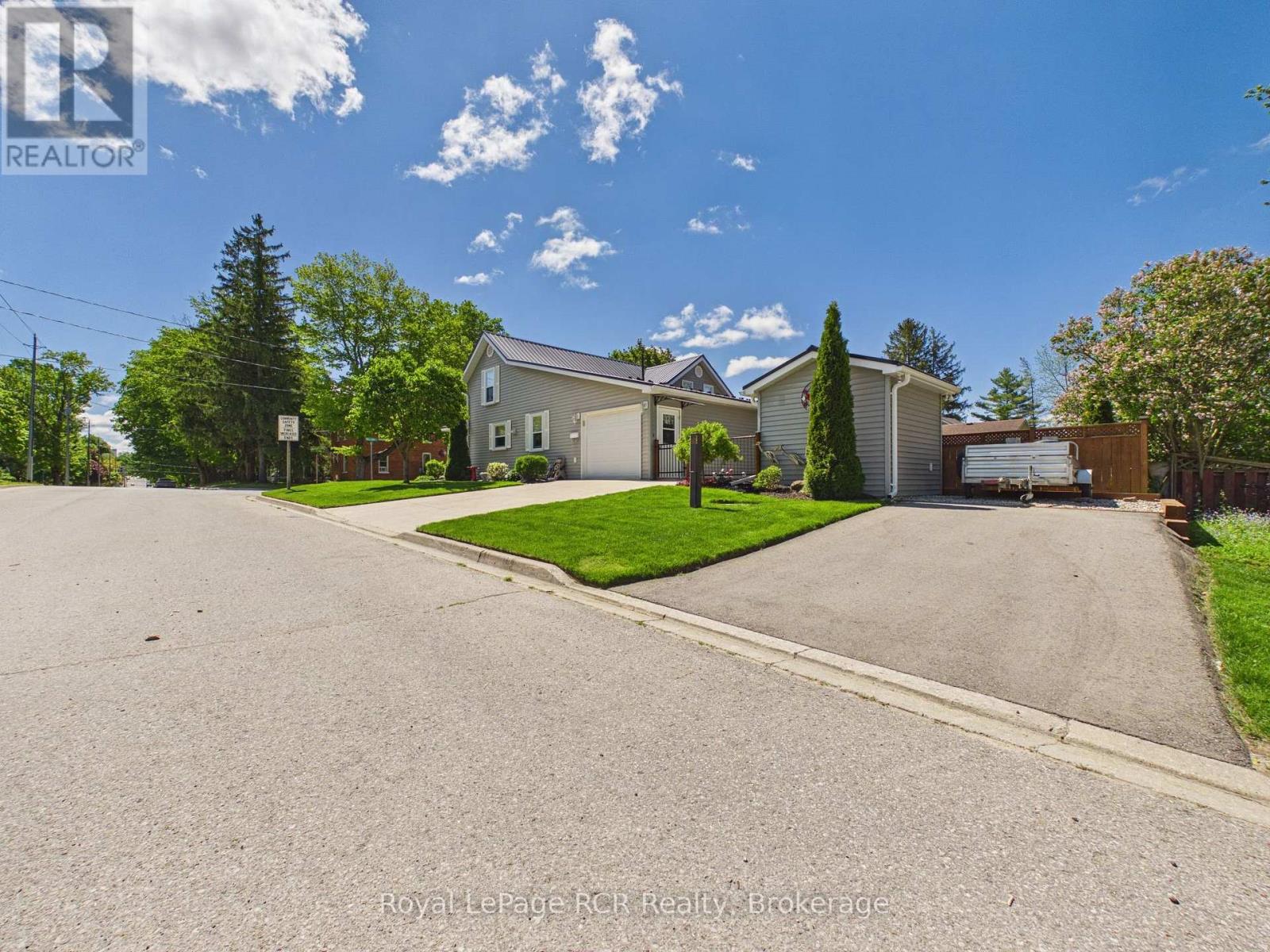 232 William Street, North Huron, Ontario  N0G 2W0 - Photo 4 - X13222742