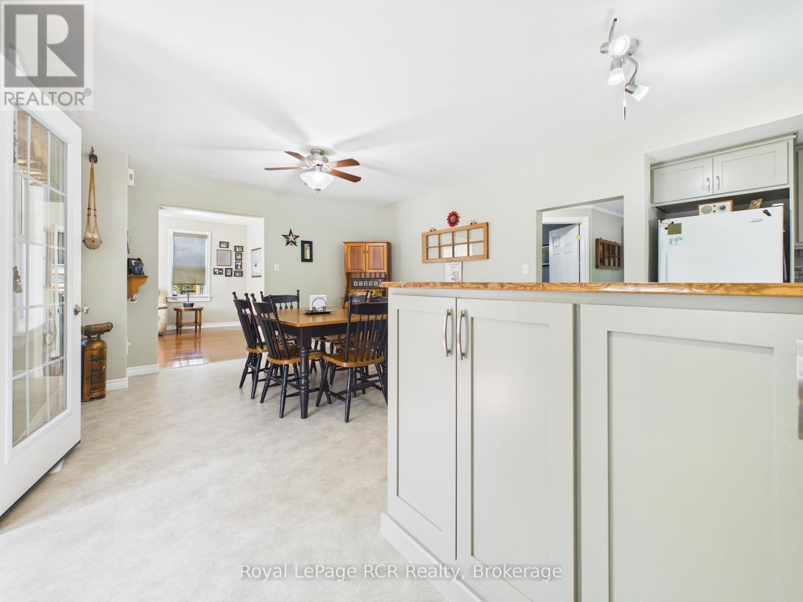 232 William Street, North Huron, Ontario  N0G 2W0 - Photo 8 - X13222742