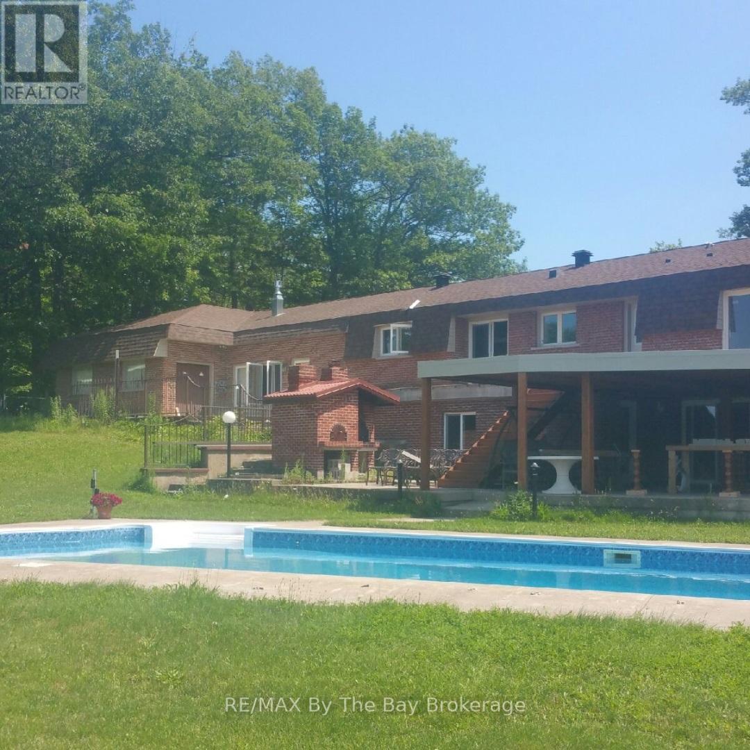 10 Edgewater Road, Wasaga Beach, Ontario  L9Z 2W3 - Photo 3 - S13222940