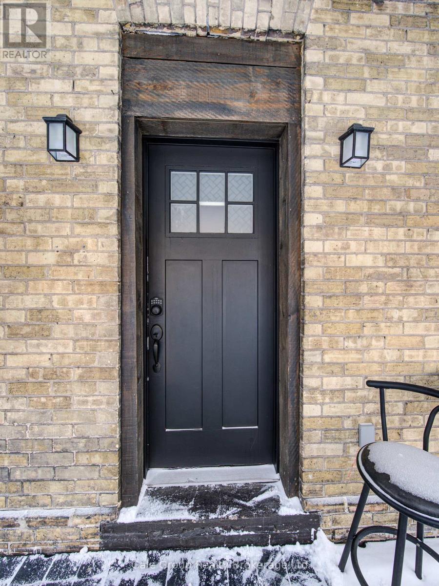 83 Oxford Street, Woodstock, Ontario  N4S 6A4 - Photo 3 - X13223330