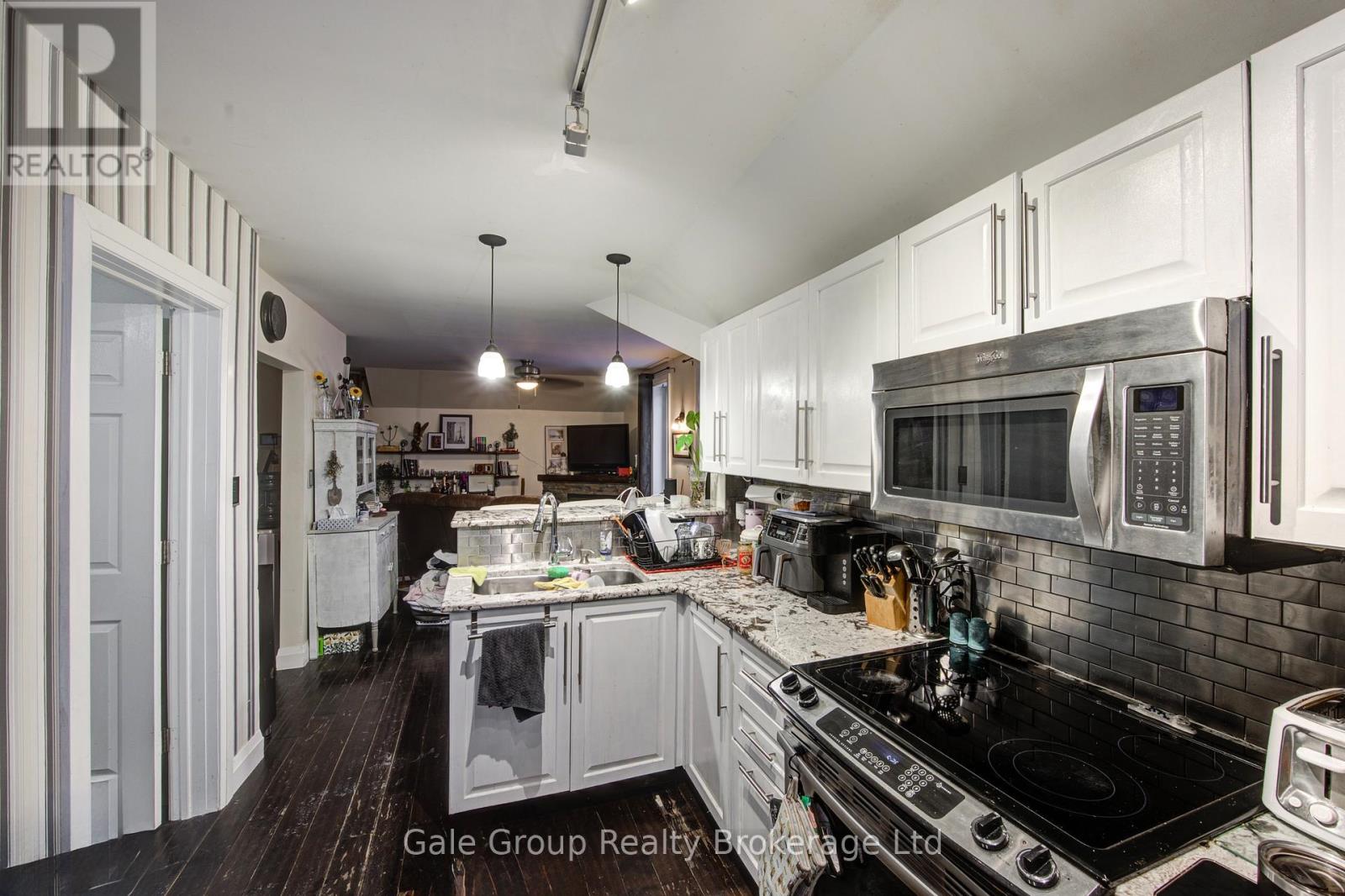 83 Oxford Street, Woodstock, Ontario  N4S 6A4 - Photo 4 - X13223330