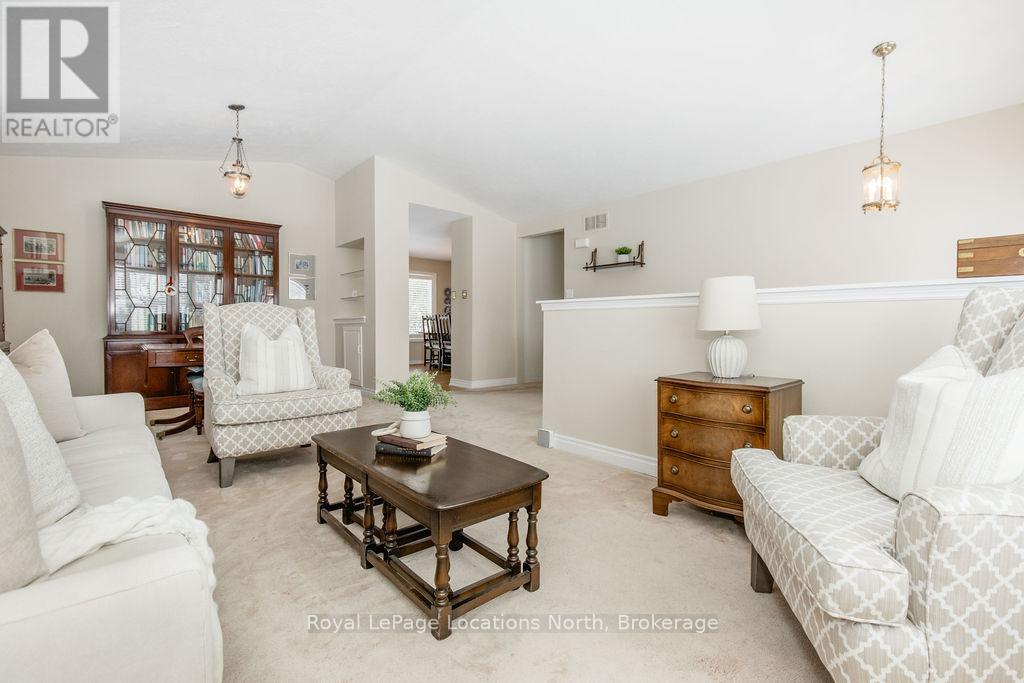 40 Fairway Crescent, Wasaga Beach, Ontario  L9Z 1B8 - Photo 3 - S13223246