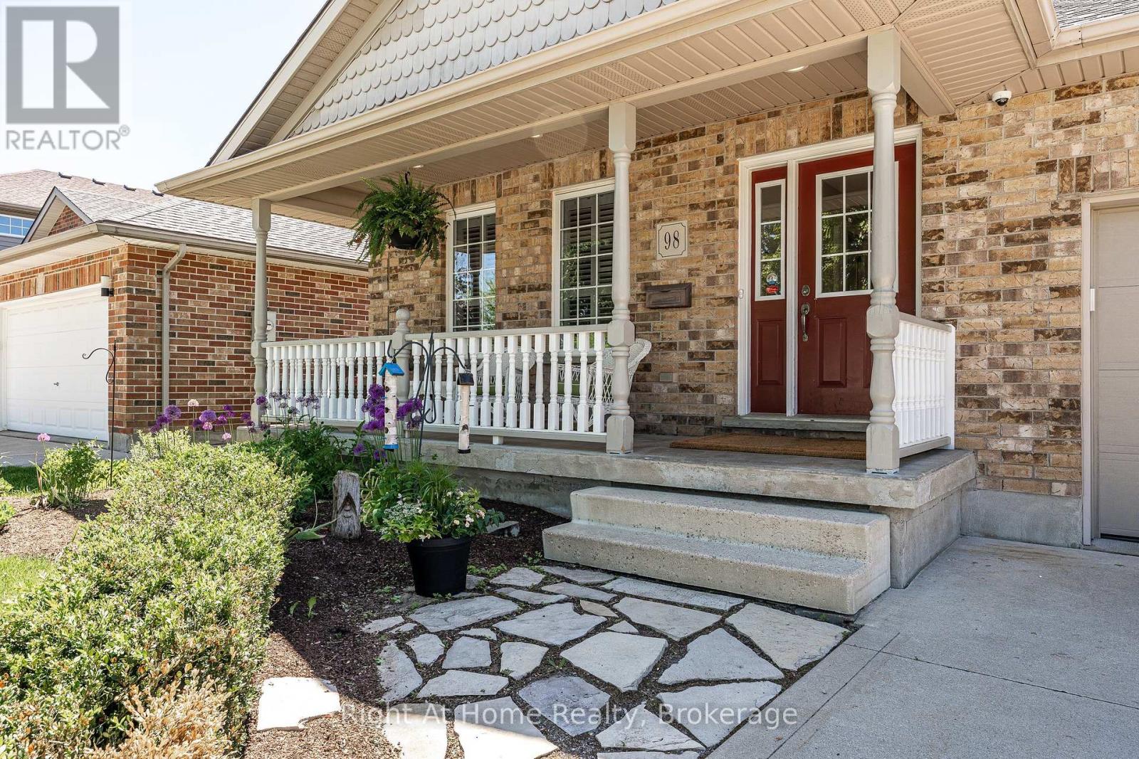 98 Abraham Drive, Stratford, Ontario  N5A 8B1 - Photo 2 - X13223308