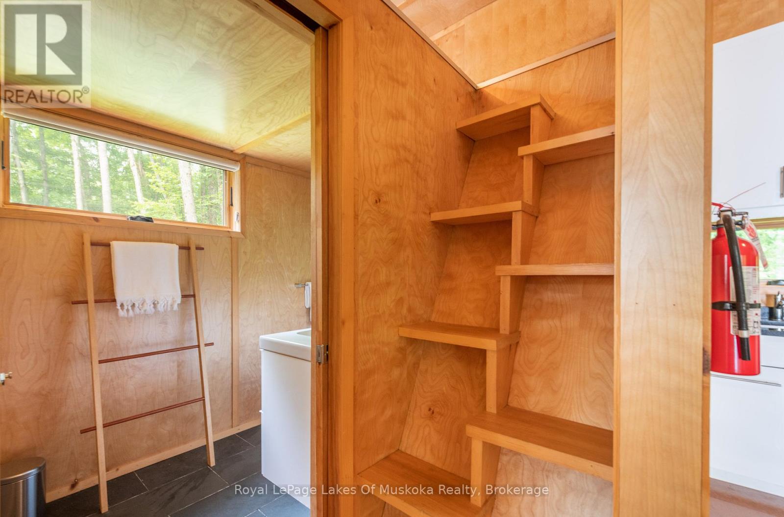 484 Big Island S, Huntsville, Ontario  P1H 2J3 - Photo 12 - X13223340