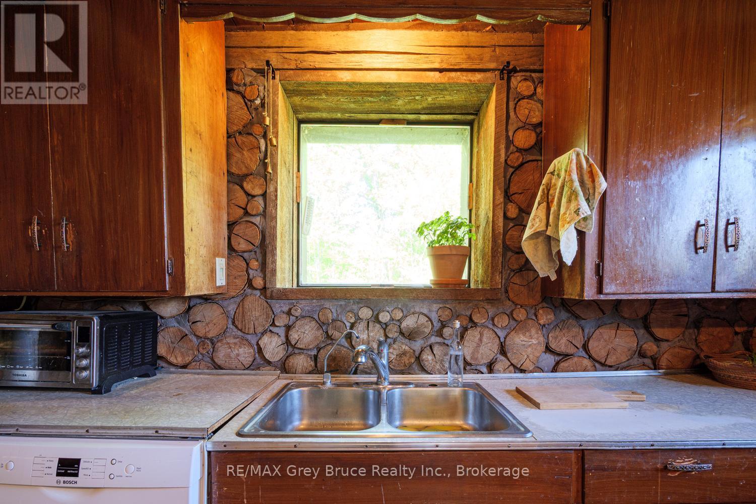 127 Crawford Drive, South Bruce Peninsula, Ontario  N0H 2T0 - Photo 13 - X13223418