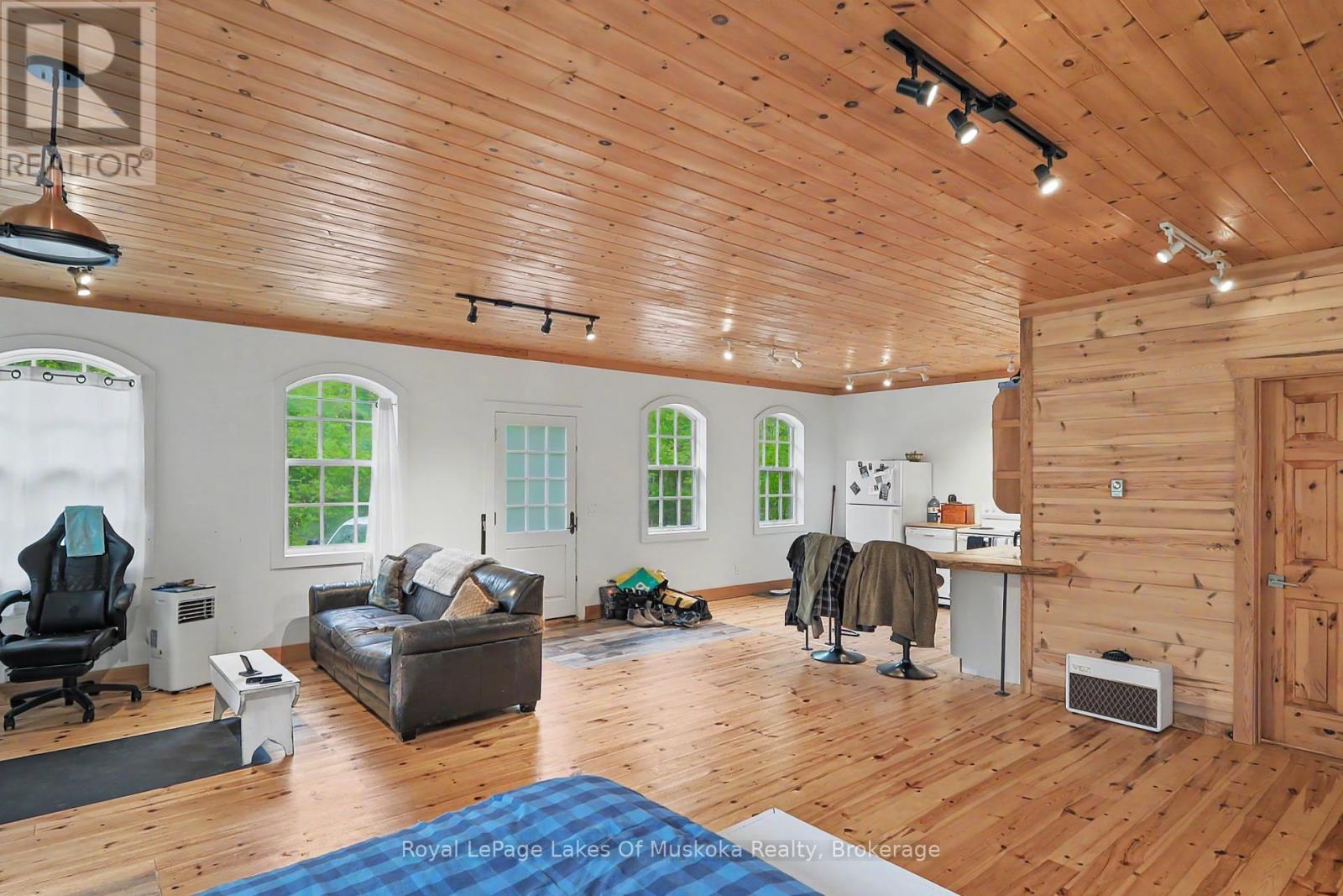 1003 Kelly Road, Lake Of Bays, Ontario  P0B 1A0 - Photo 25 - X13223702