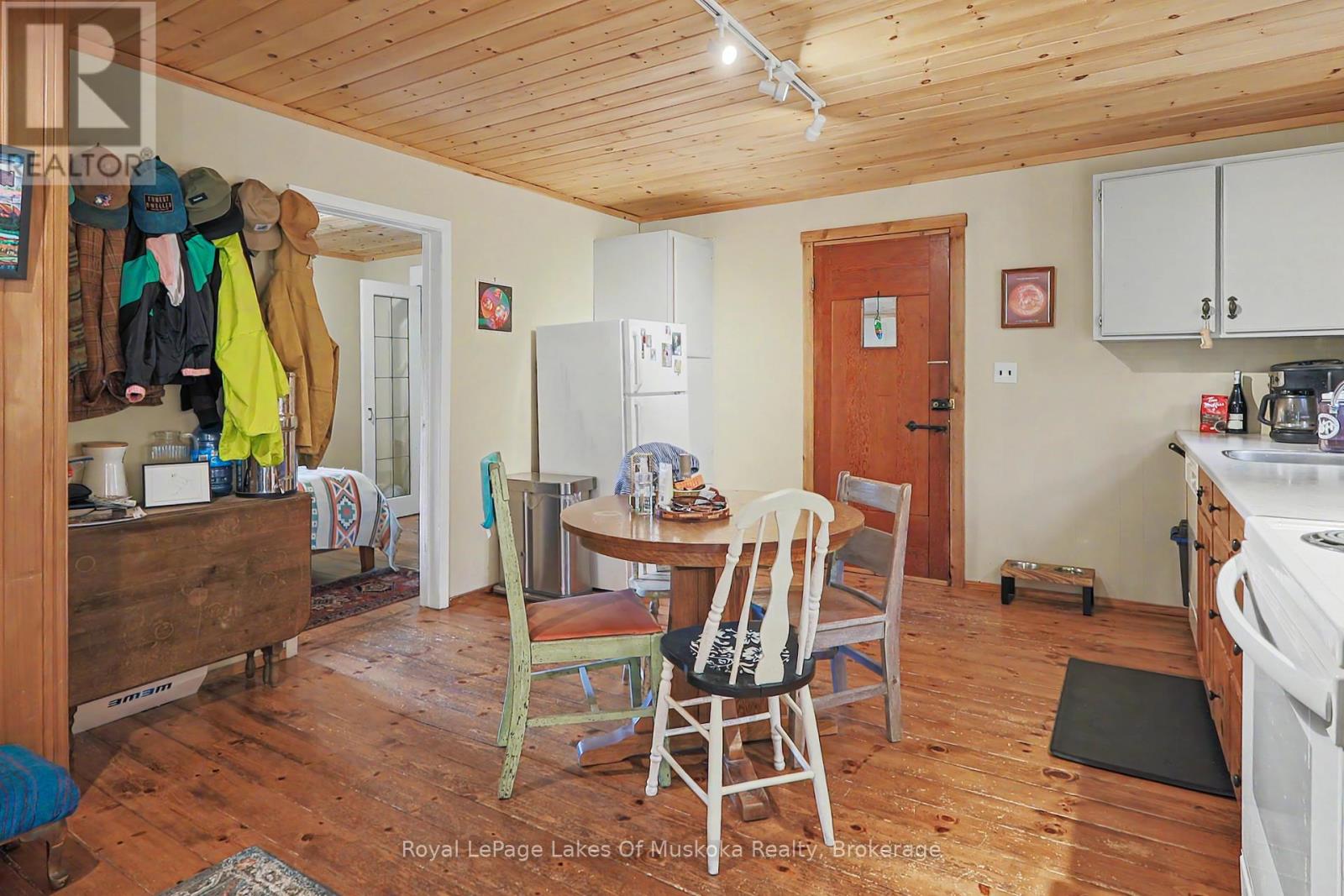 1003 Kelly Road, Lake Of Bays, Ontario  P0B 1A0 - Photo 5 - X13223702