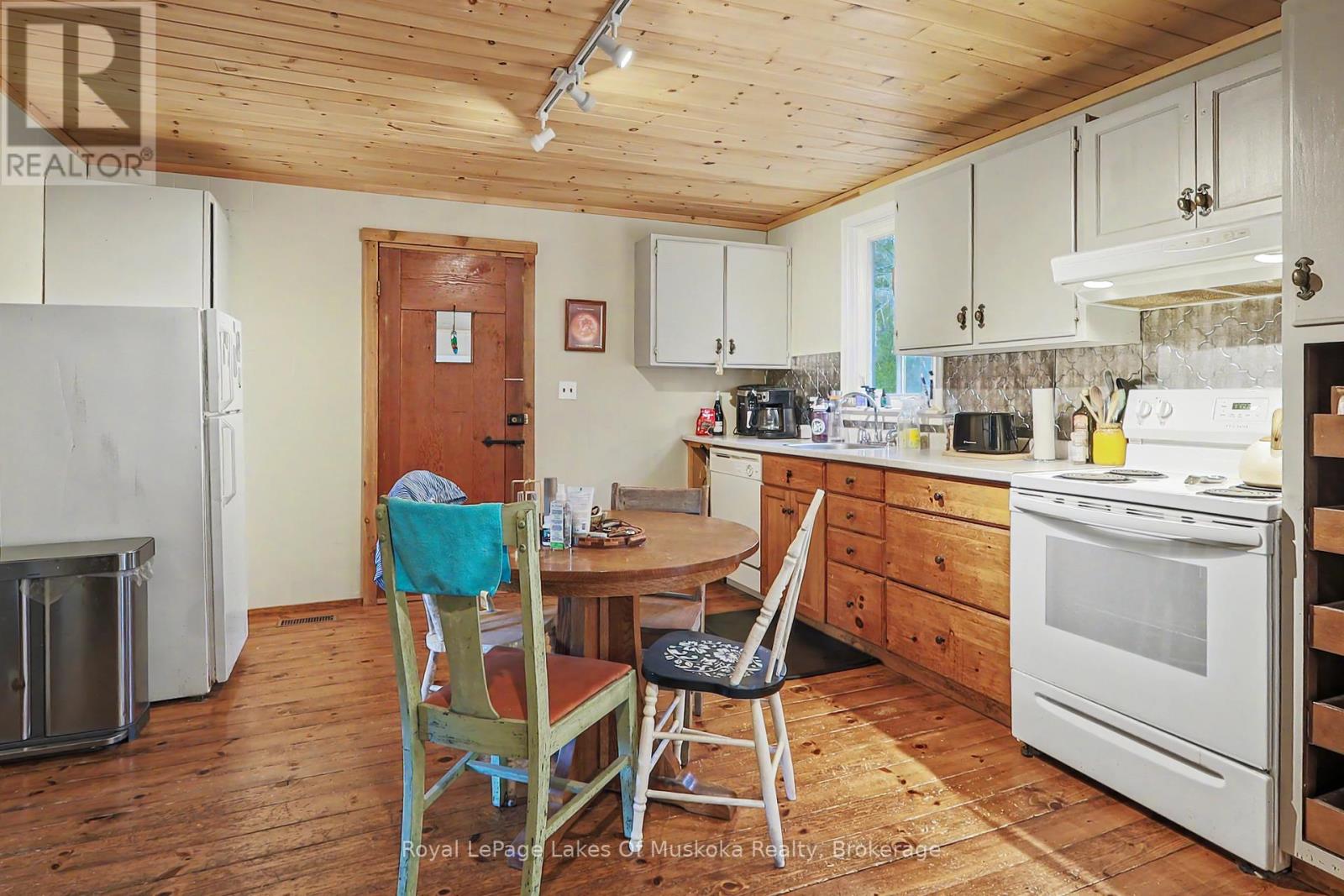 1003 Kelly Road, Lake Of Bays, Ontario  P0B 1A0 - Photo 6 - X13223702