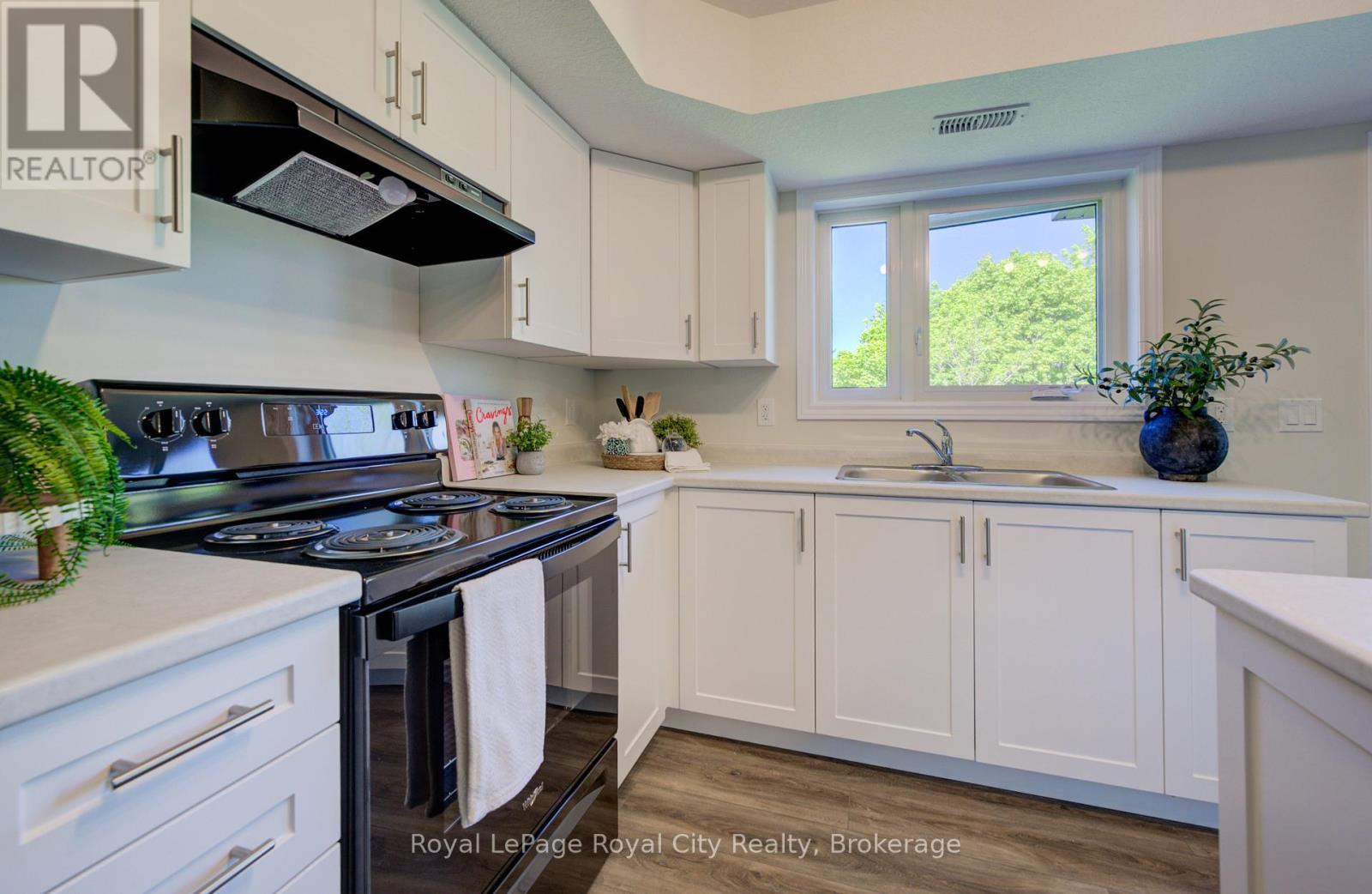 9 - 465 Garafraxa Street W, Centre Wellington, Ontario  N1M 0L6 - Photo 8 - X13223742