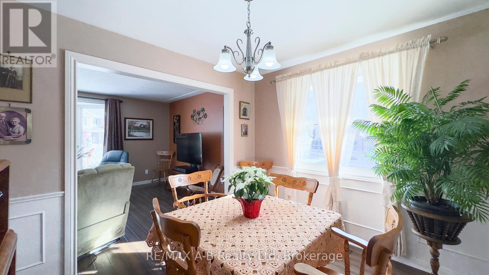 101 Middleton Street, Zorra, Ontario  N0M 2M0 - Photo 11 - X13223794