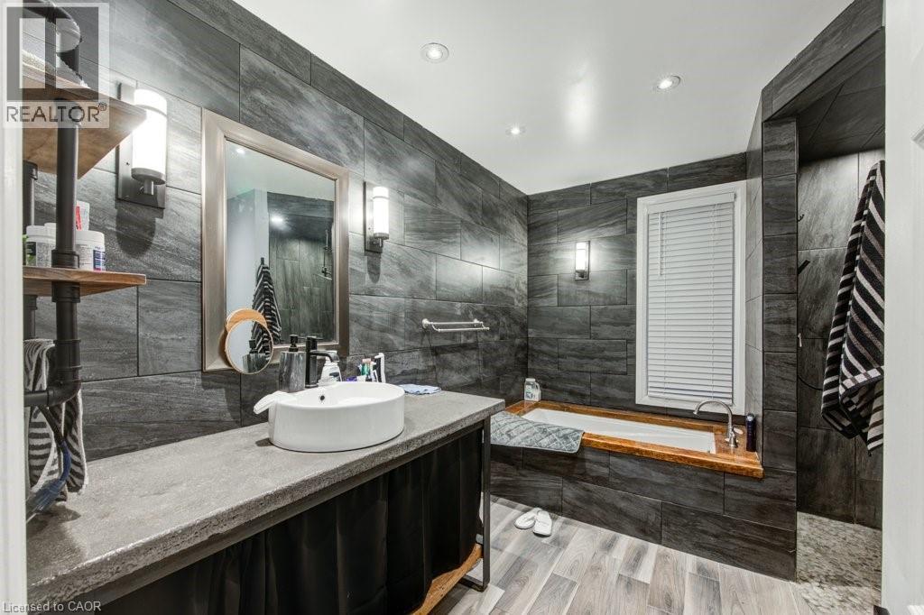 83 Oxford Street, Woodstock, Ontario  N4S 6A4 - Photo 25 - 40835540